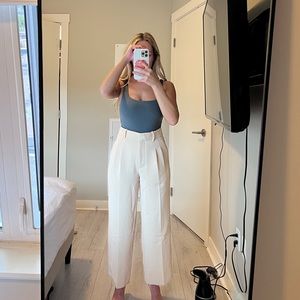 aritzia wilfred carrot pant size 2 - light beige